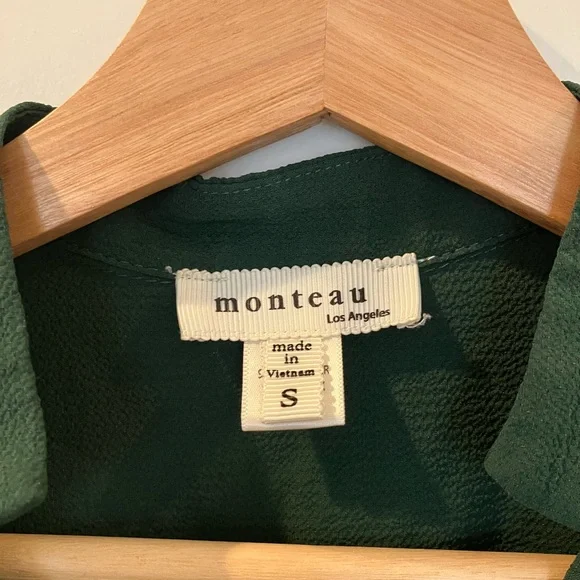 🎉 3/$15 Green Monteau Capsleeve Dress S - Picture 2 of 9